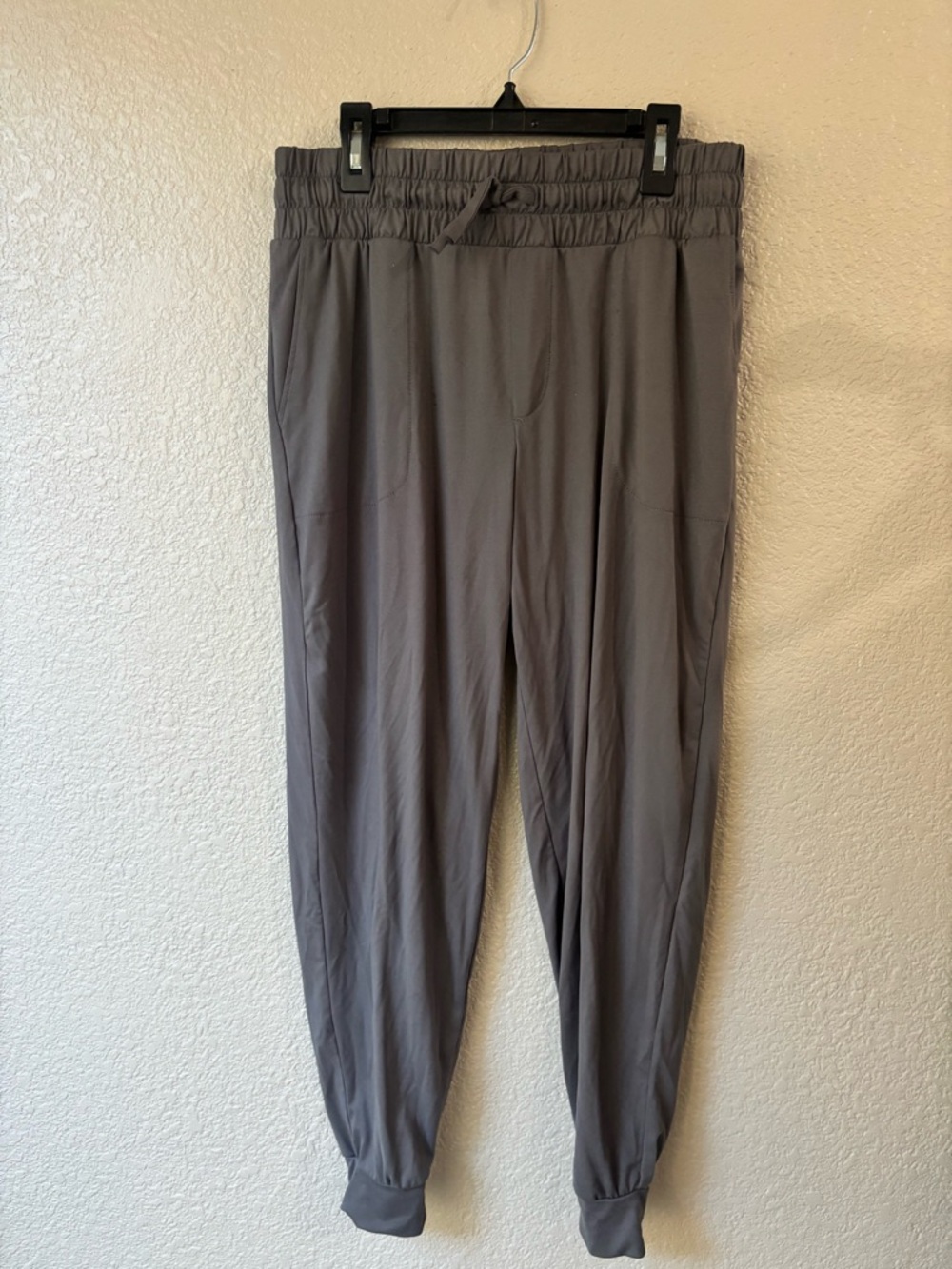 AnyBody Men's Charcoal Gray Joggers with Drawstring
